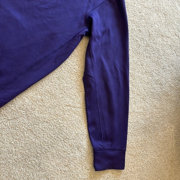 UDUB HOODIE - Picture 4 of 9